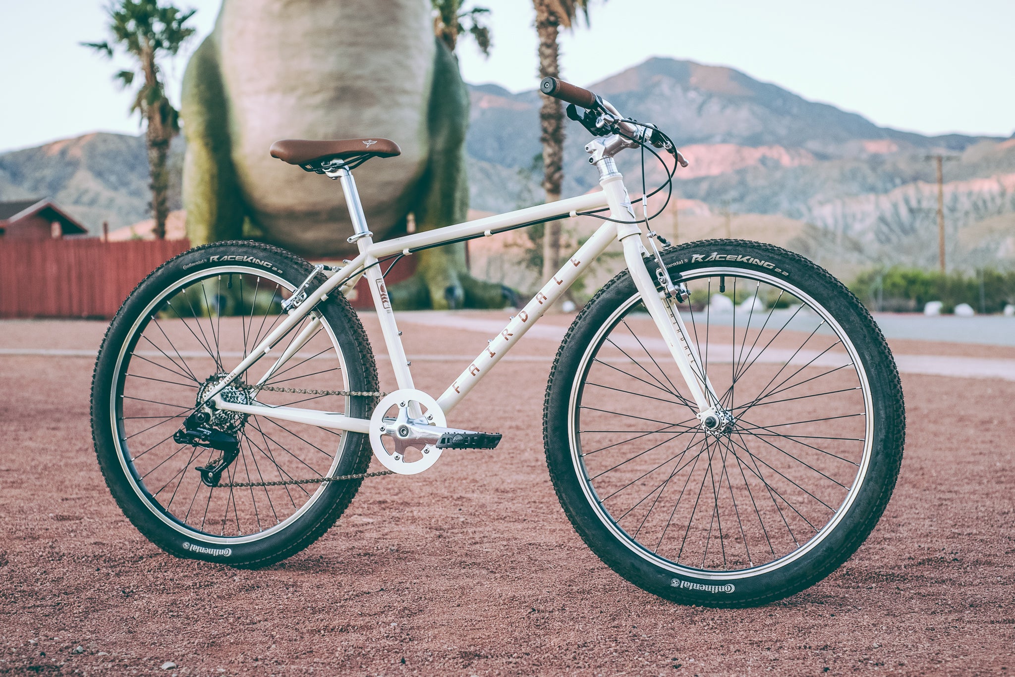 2018 Fairdale Flyer (Antique White - S/M) - Image 15
