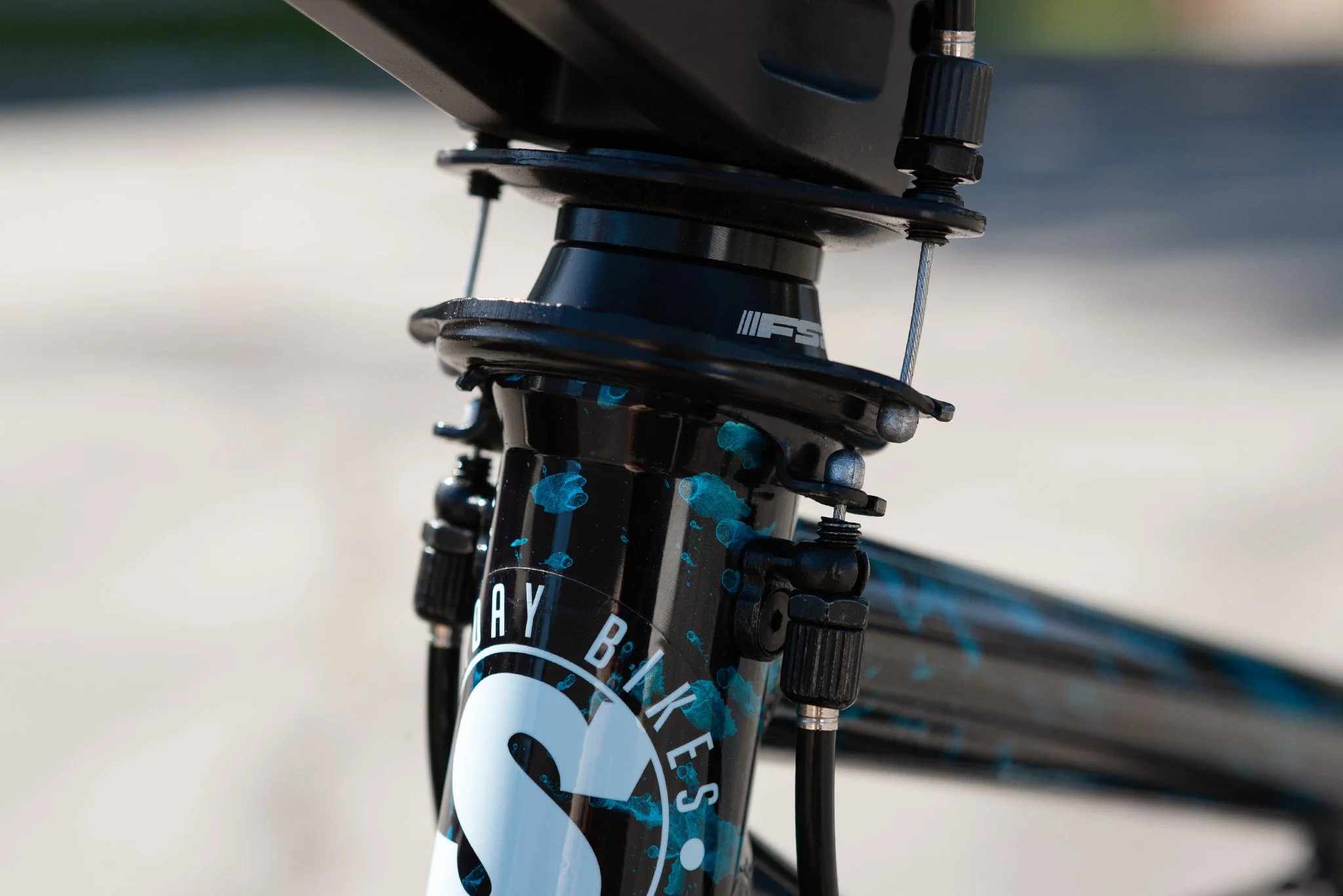 Sunday Forecaster Park - Maca Perez Grasset Signature (Gloss Cyan Rain with 20.5" tt) - Image 7