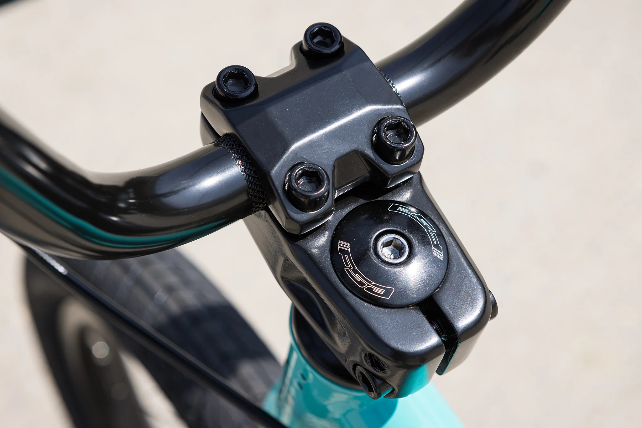 Sunday Primer 16" (Gloss Turquoise with 16.5" tt) - Image 4